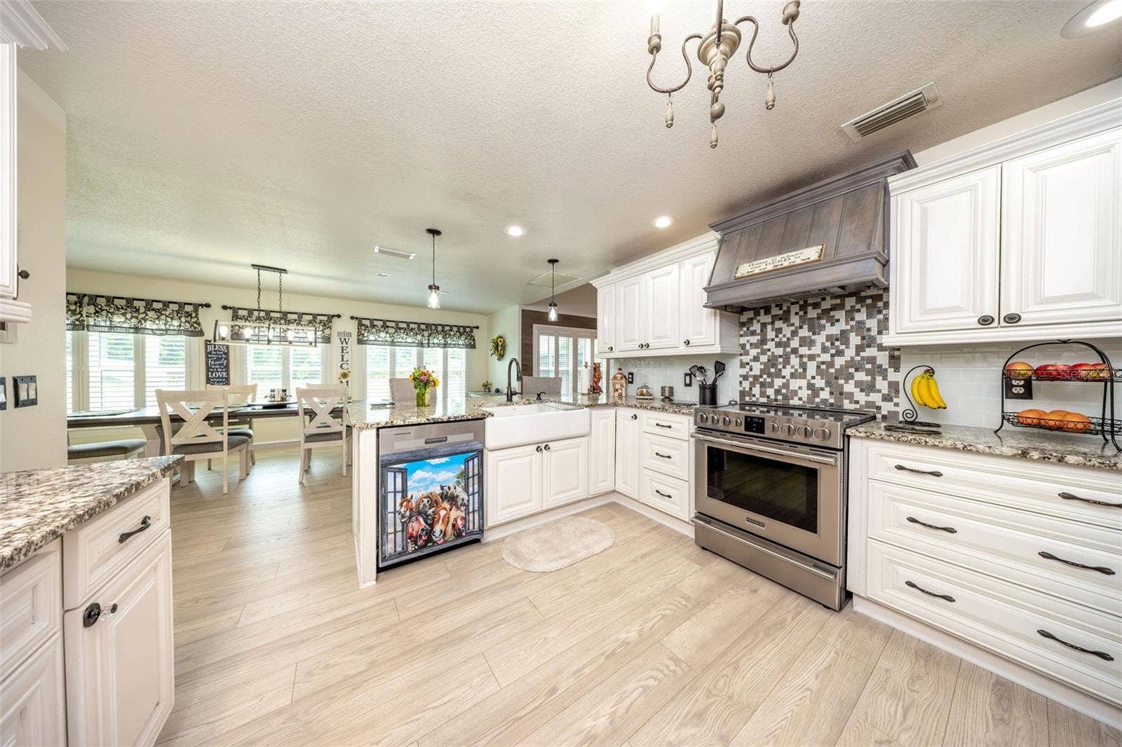 315 N ORANGE AVENUE, Sanford, FL 32771 315 N ORANGE AVENUE, Sanford, FL 32771