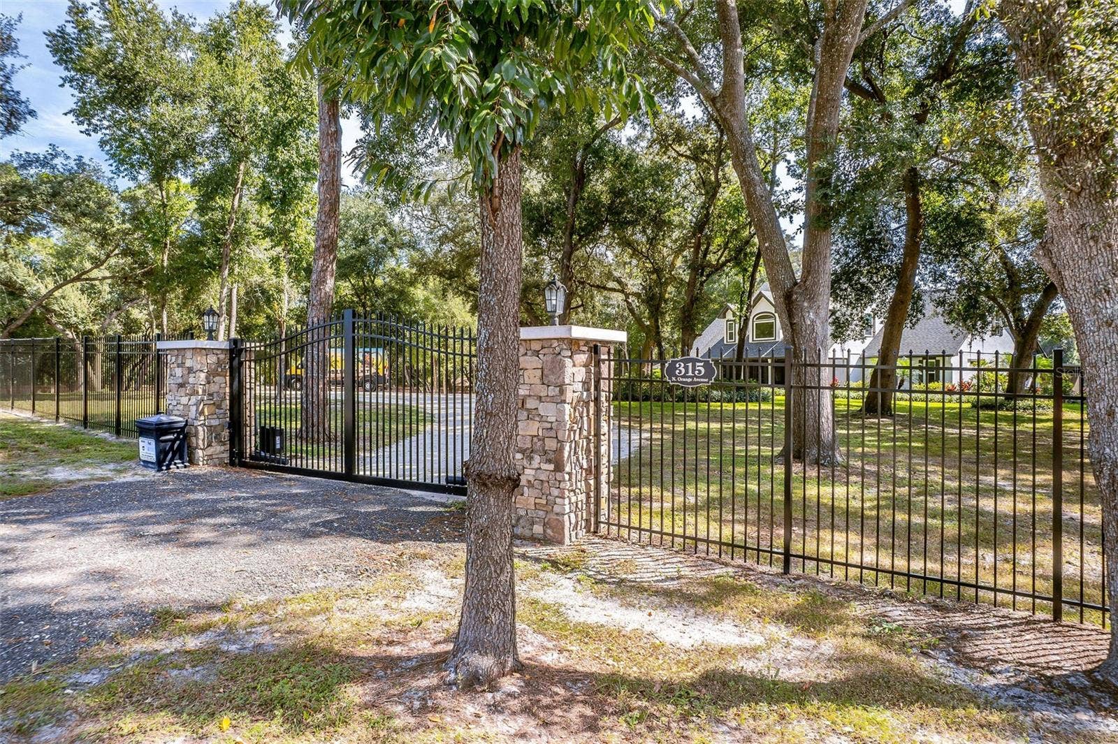 315 N ORANGE AVENUE, Sanford, FL 32771 315 N ORANGE AVENUE, Sanford, FL 32771