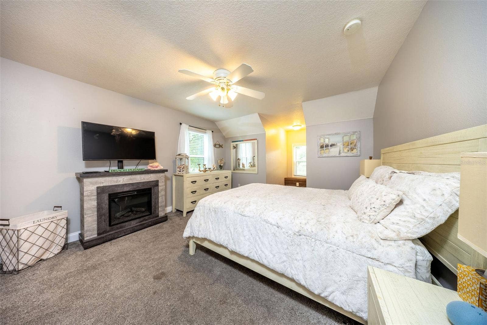 315 N ORANGE AVENUE, Sanford, FL 32771 315 N ORANGE AVENUE, Sanford, FL 32771