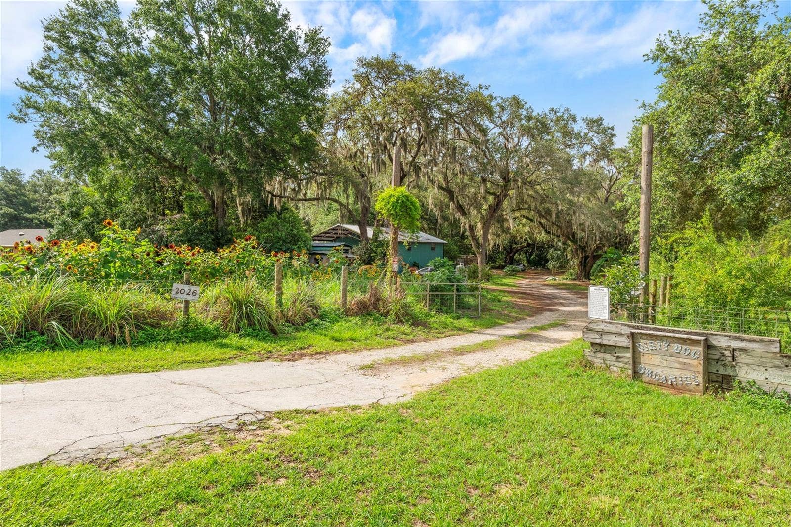 2016 LEWIS ROAD, Leesburg, FL 34748