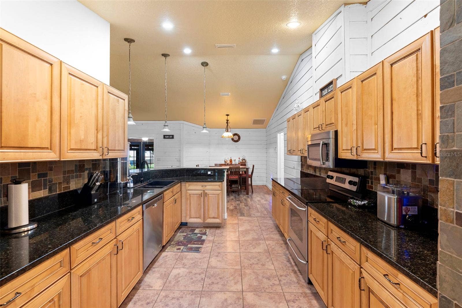 2016 LEWIS ROAD, Leesburg, FL 34748