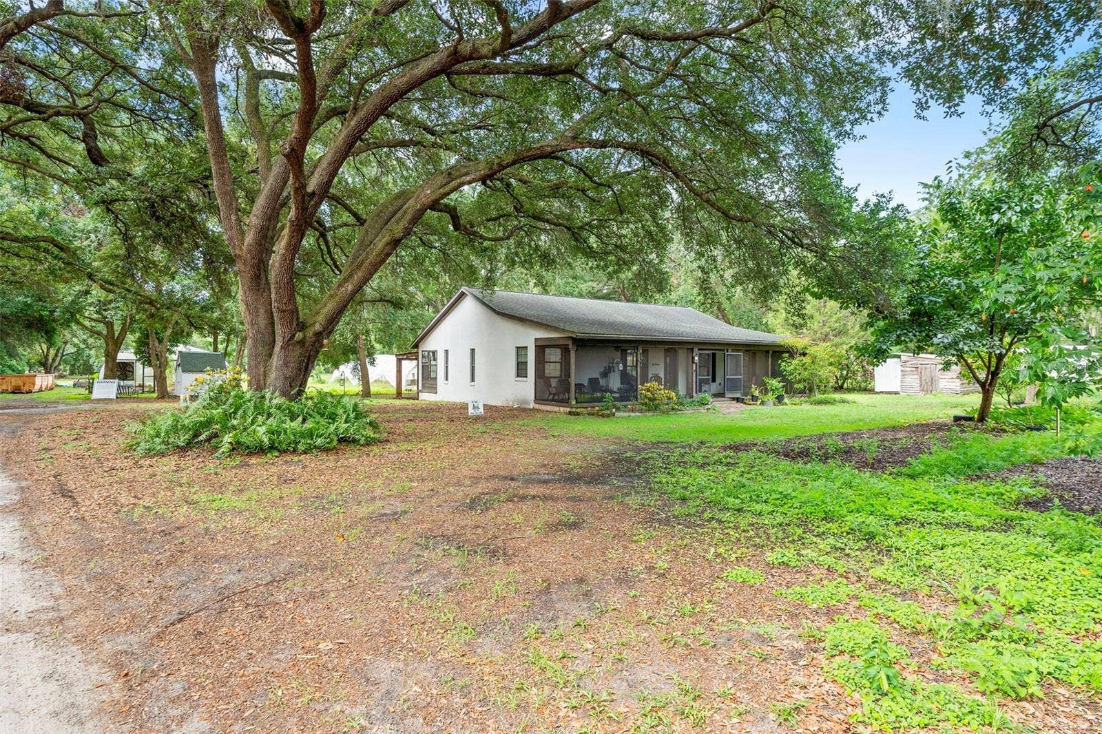 2016 LEWIS ROAD, Leesburg, FL 34748