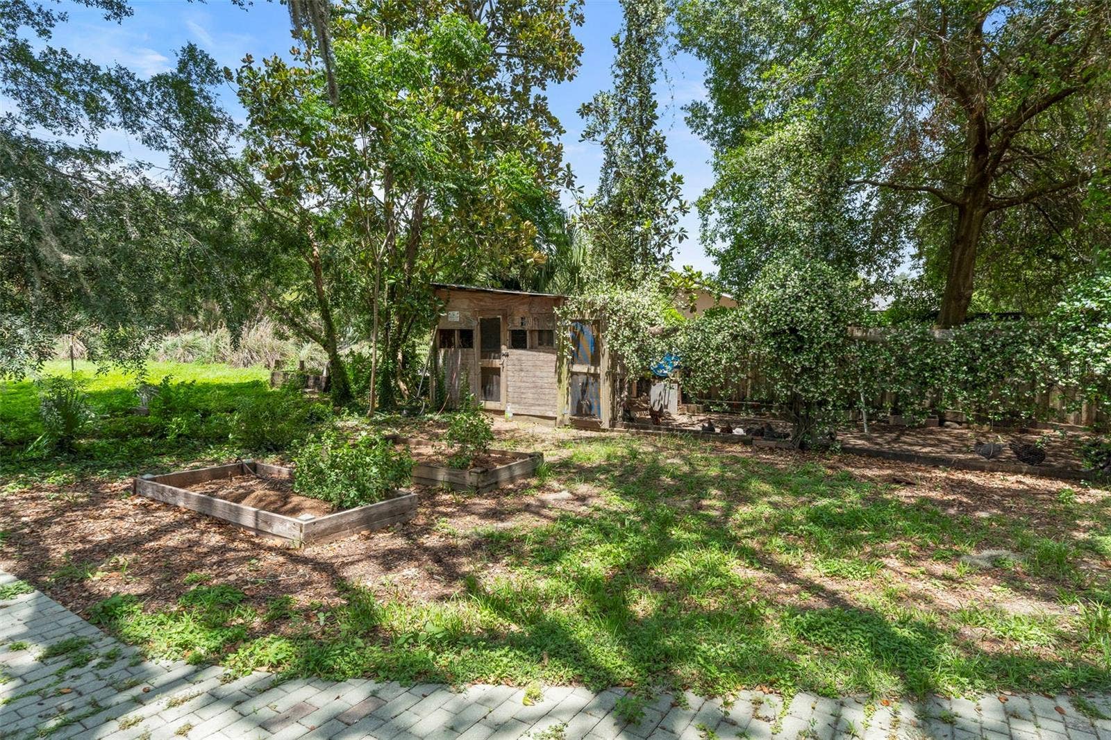 2016 LEWIS ROAD, Leesburg, FL 34748