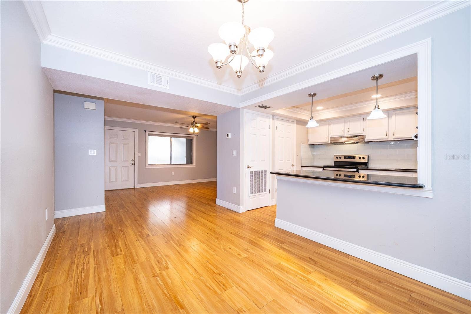 1130 N LAKE PARKER AVENUE, #C126, Lakeland, FL 33805 Dining Room