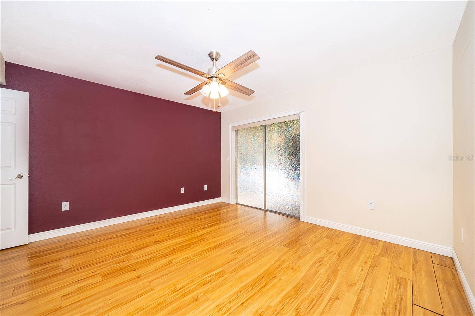 1130 N LAKE PARKER AVENUE, #C126, Lakeland, FL 33805 Owner Suite