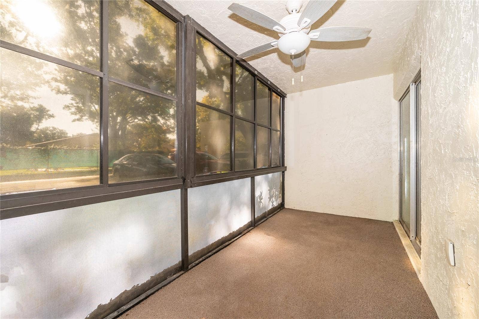 1130 N LAKE PARKER AVENUE, #C126, Lakeland, FL 33805 Covered Screen Patio