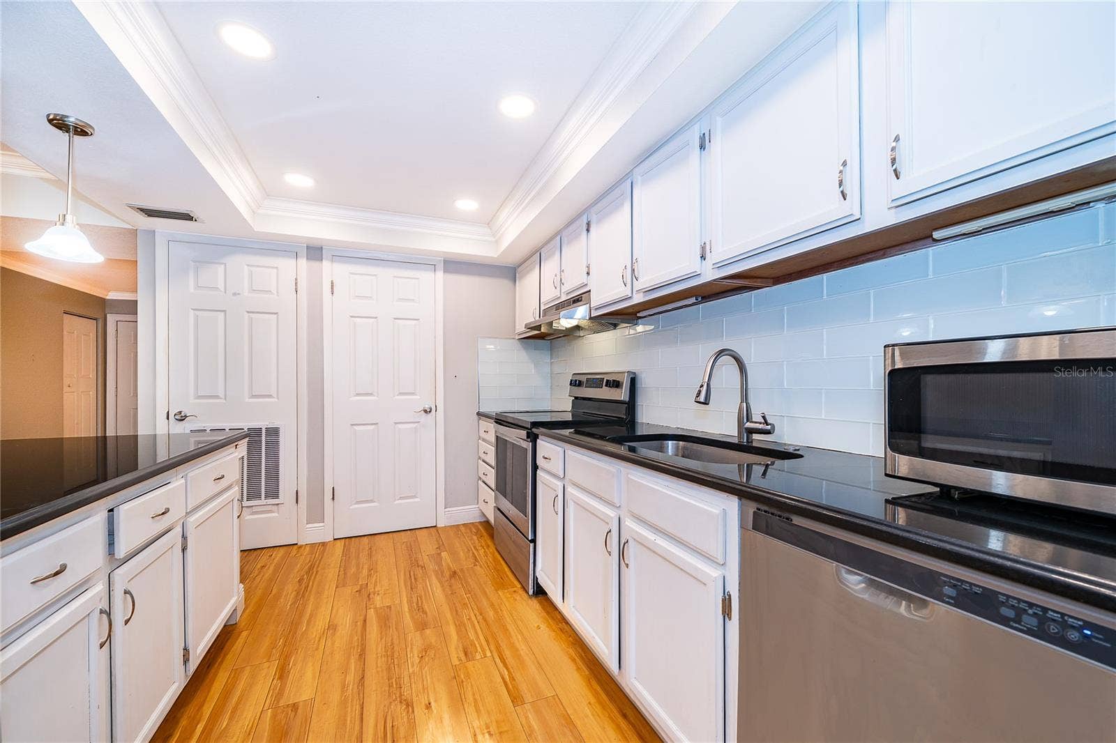 1130 N LAKE PARKER AVENUE, #C126, Lakeland, FL 33805 kitchen