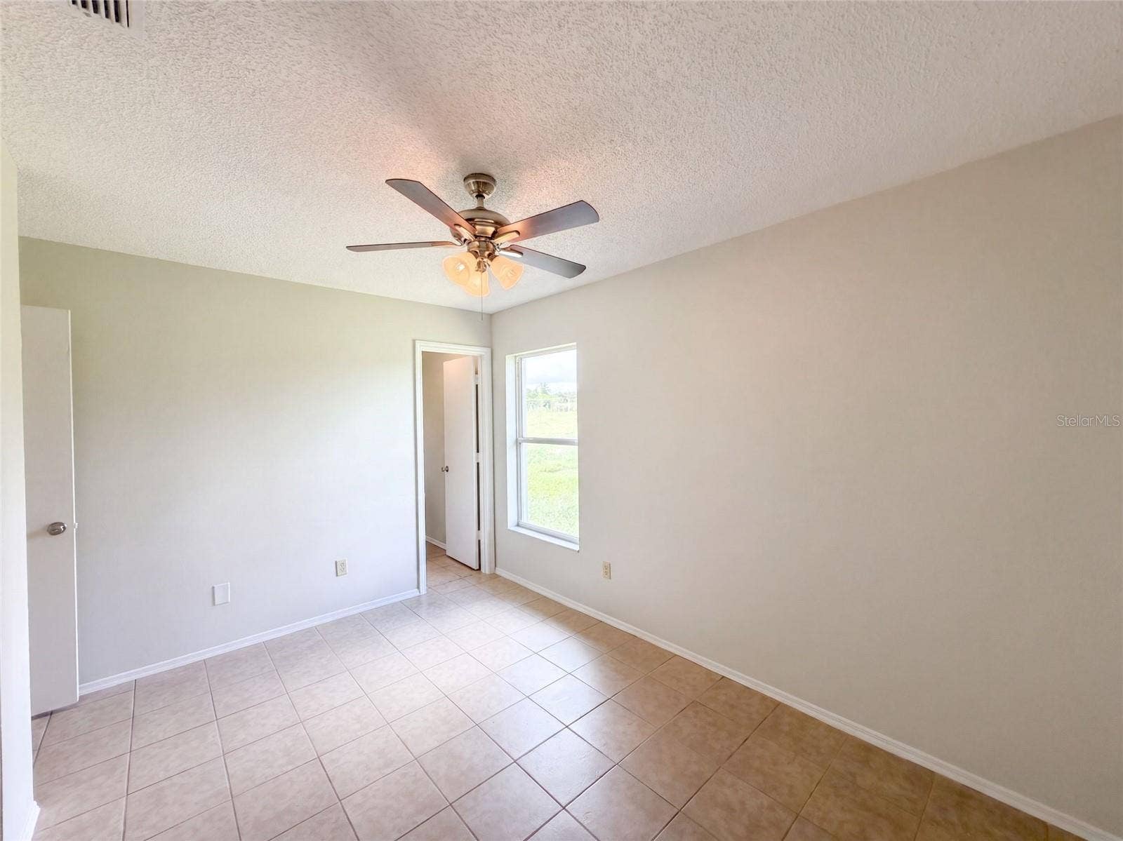 1262 PADGETT CIRCLE, Lady Lake, FL 32159 1262 PADGETT CIRCLE, Lady Lake, FL 32159