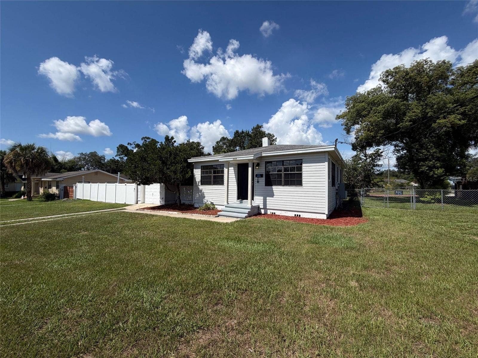 3225 CLEVELAND HEIGHTS BOULEVARD, Lakeland, FL 33803 3225 CLEVELAND HEIGHTS BOULEVARD, Lakeland, FL 33803