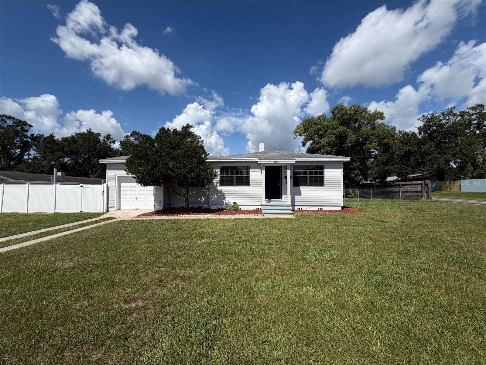 3225 CLEVELAND HEIGHTS BOULEVARD, Lakeland, FL 33803 3225 CLEVELAND HEIGHTS BOULEVARD, Lakeland, FL 33803