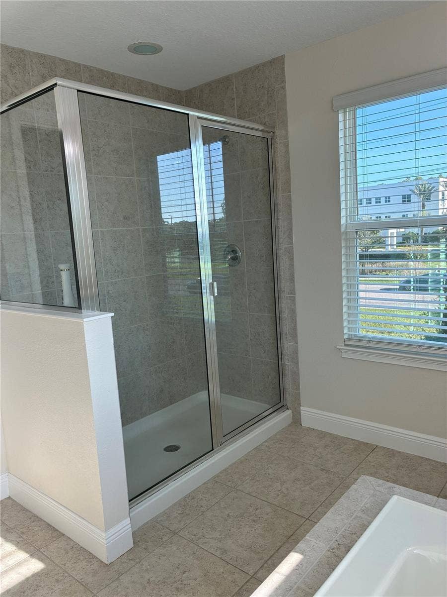 5631 GRAND SONATA AVENUE, Lutz, FL 33558 5631 GRAND SONATA AVENUE, Lutz, FL 33558