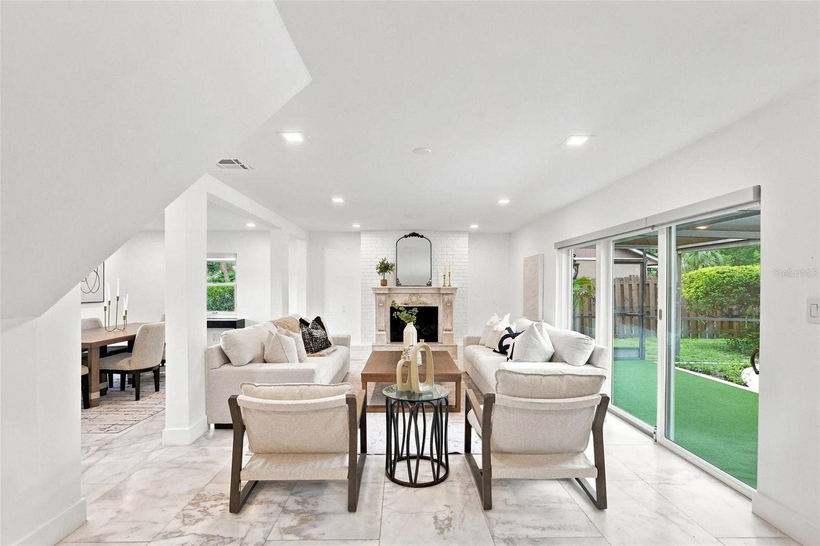 7621 ORANGE TREE LANE, Orlando, FL 32819 Living Room