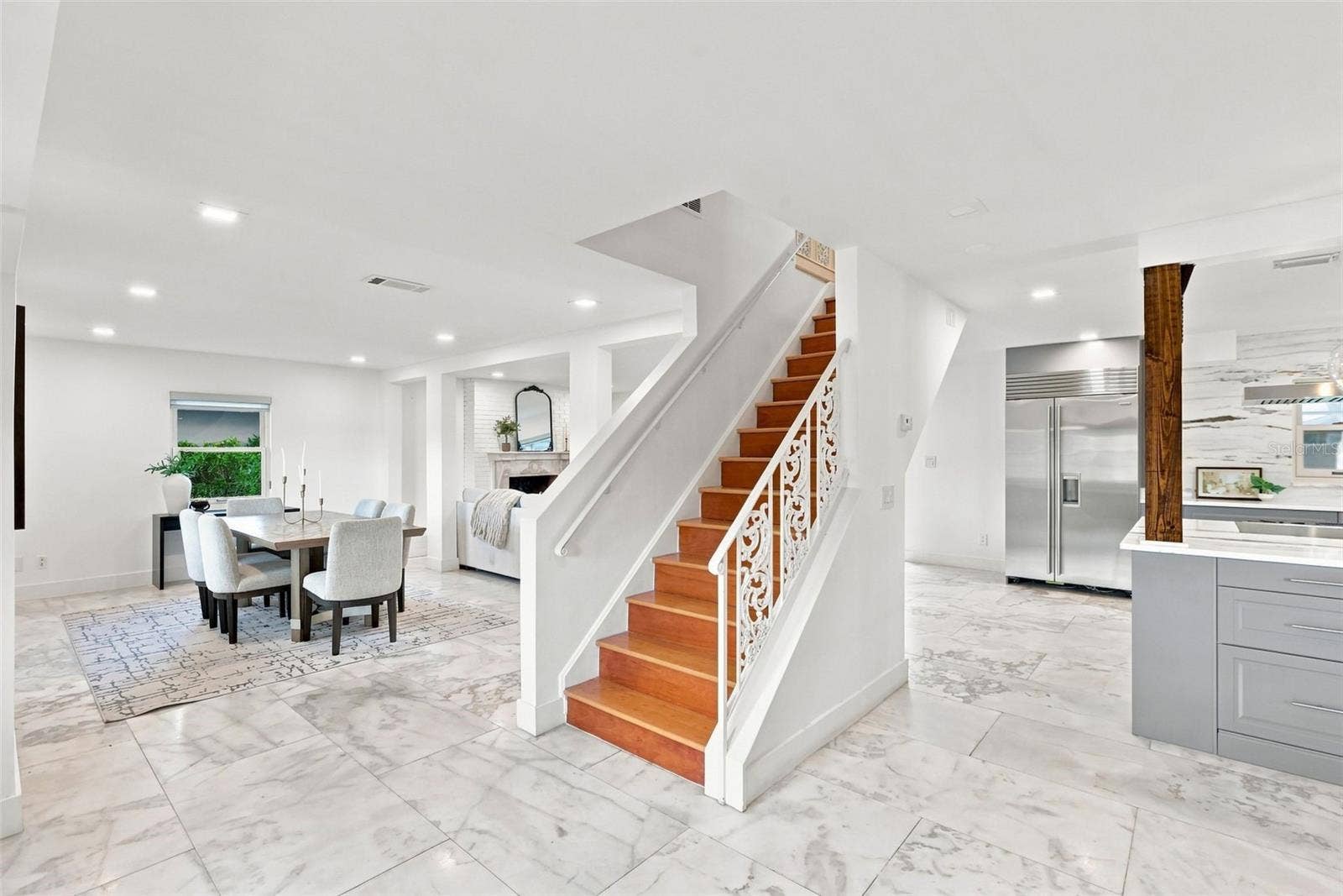 7621 ORANGE TREE LANE, Orlando, FL 32819 Entryway