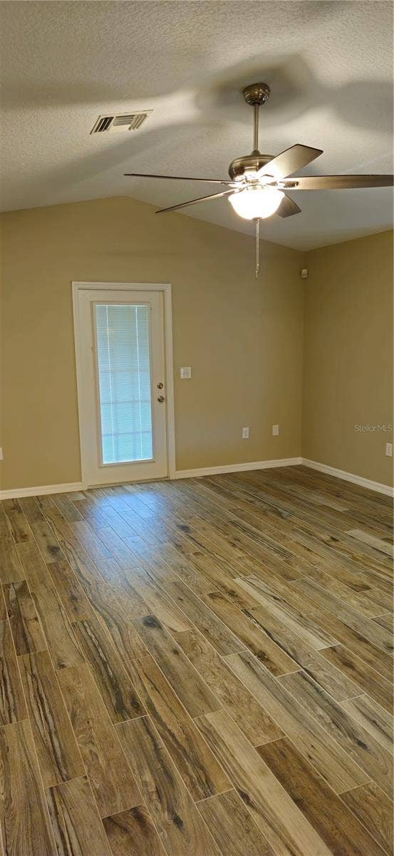 1568 GROVE COURT, Tavares, FL 32778 1568 GROVE COURT, Tavares, FL 32778