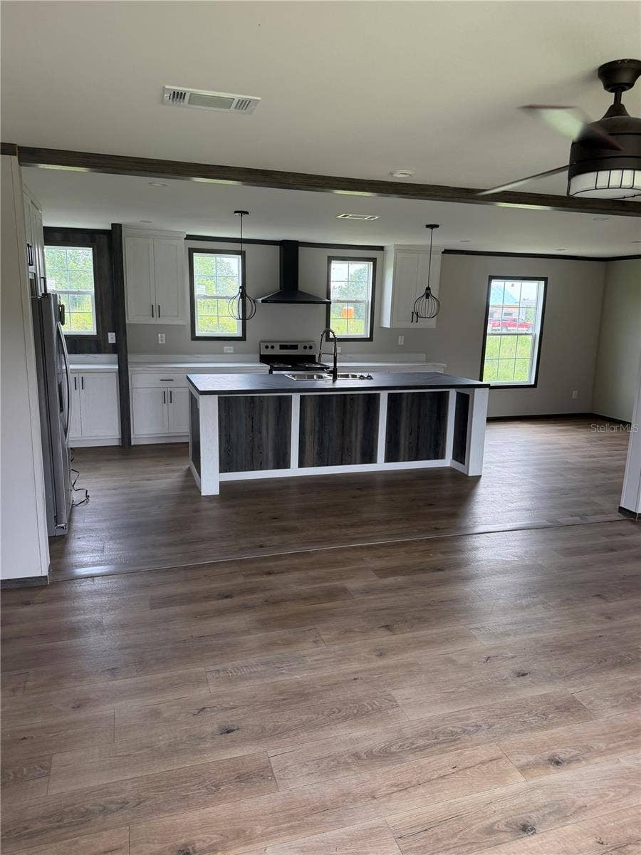 9310 LAKESHORE DRIVE, Clermont, FL 34711 9310 LAKESHORE DRIVE, Clermont, FL 34711