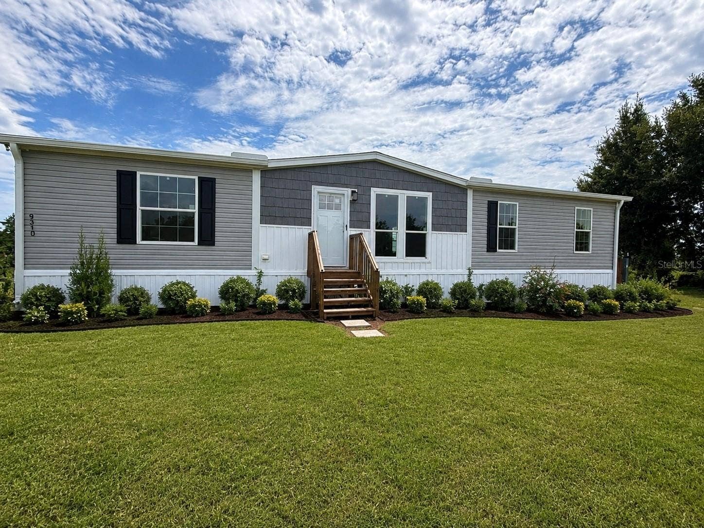 9310 LAKESHORE DRIVE, Clermont, FL 34711 9310 LAKESHORE DRIVE, Clermont, FL 34711