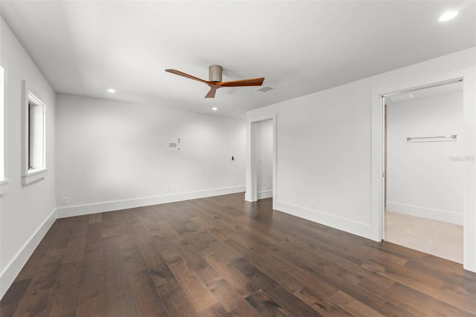 5373 ISLEWORTH COUNTRY CLUB DRIVE, Windermere, FL 34786 5373 ISLEWORTH COUNTRY CLUB DRIVE, Windermere, FL 34786