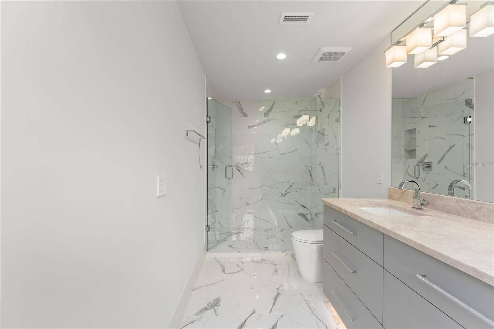 5373 ISLEWORTH COUNTRY CLUB DRIVE, Windermere, FL 34786 5373 ISLEWORTH COUNTRY CLUB DRIVE, Windermere, FL 34786