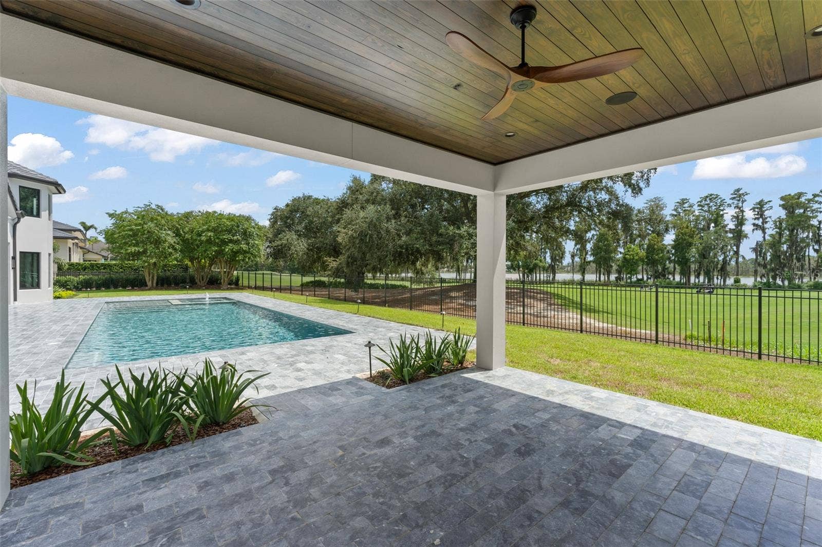 5373 ISLEWORTH COUNTRY CLUB DRIVE, Windermere, FL 34786 5373 ISLEWORTH COUNTRY CLUB DRIVE, Windermere, FL 34786