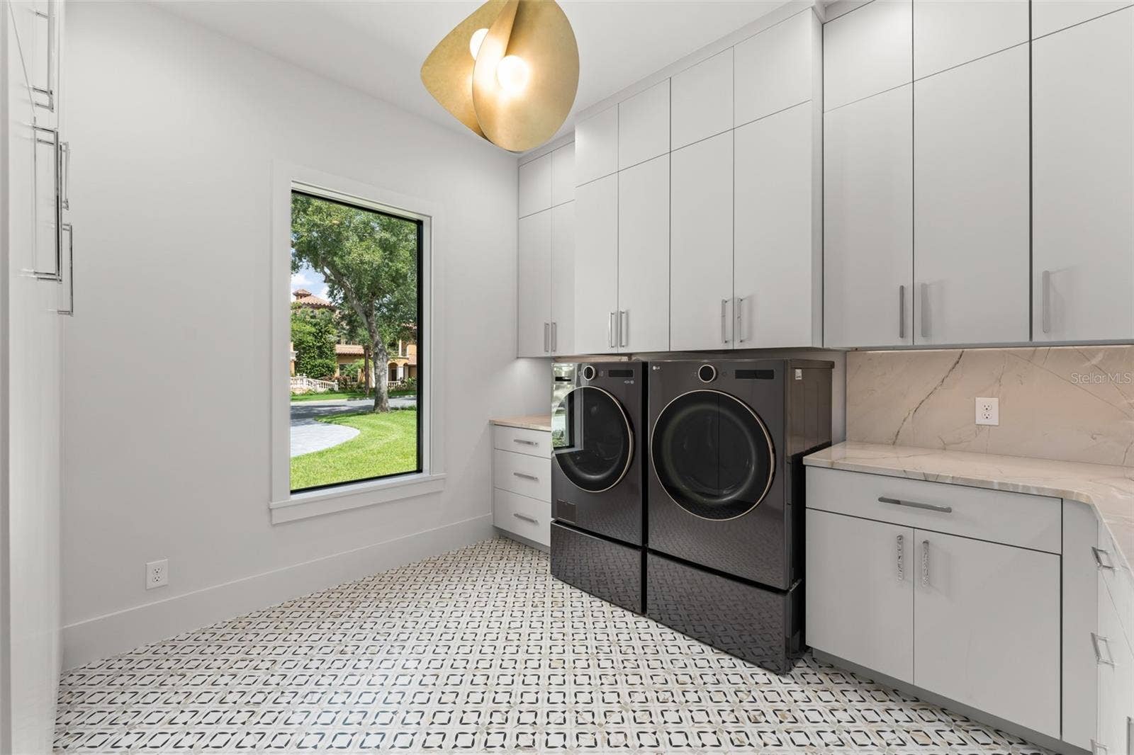 5373 ISLEWORTH COUNTRY CLUB DRIVE, Windermere, FL 34786 5373 ISLEWORTH COUNTRY CLUB DRIVE, Windermere, FL 34786