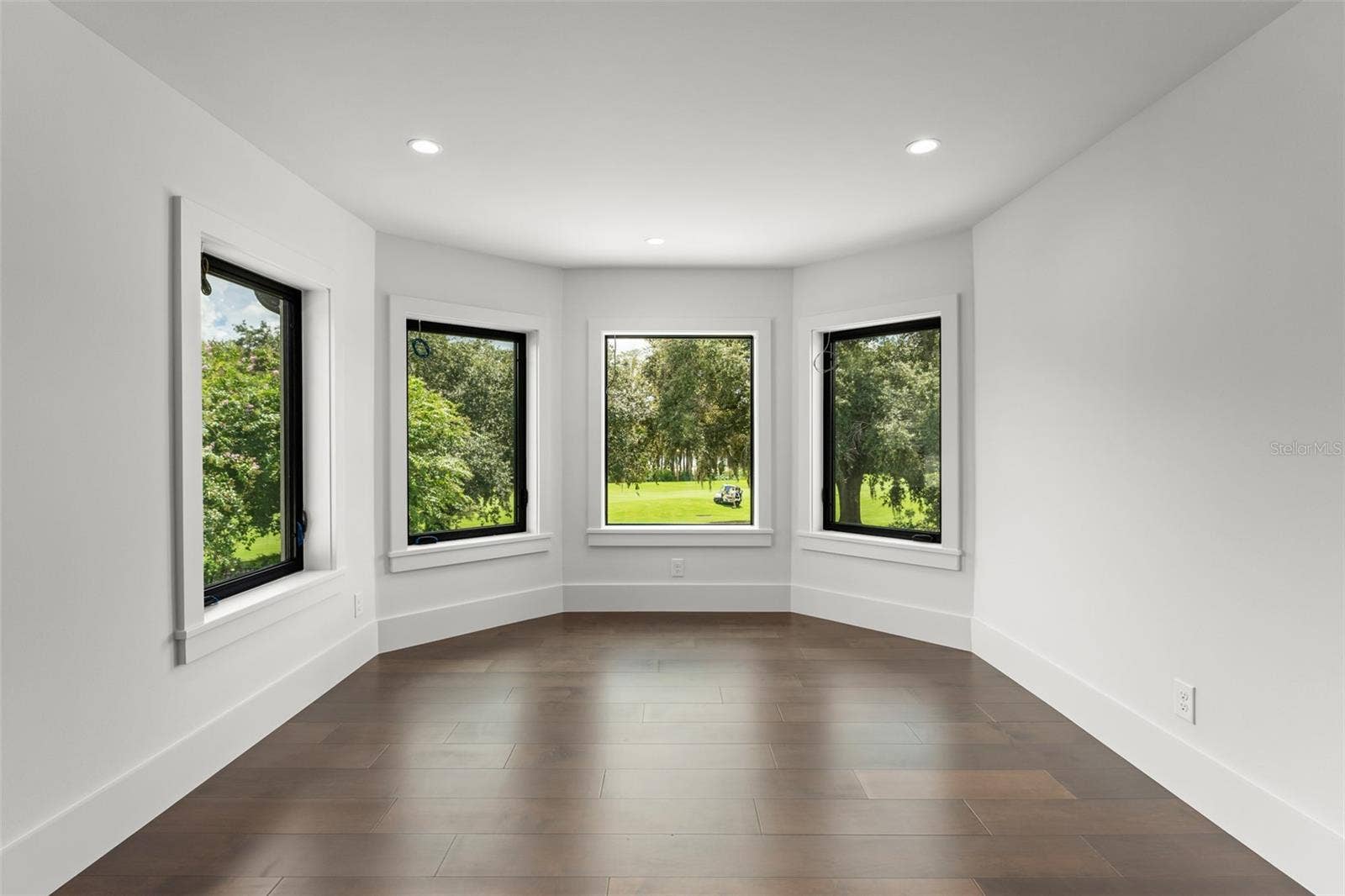 5373 ISLEWORTH COUNTRY CLUB DRIVE, Windermere, FL 34786 5373 ISLEWORTH COUNTRY CLUB DRIVE, Windermere, FL 34786