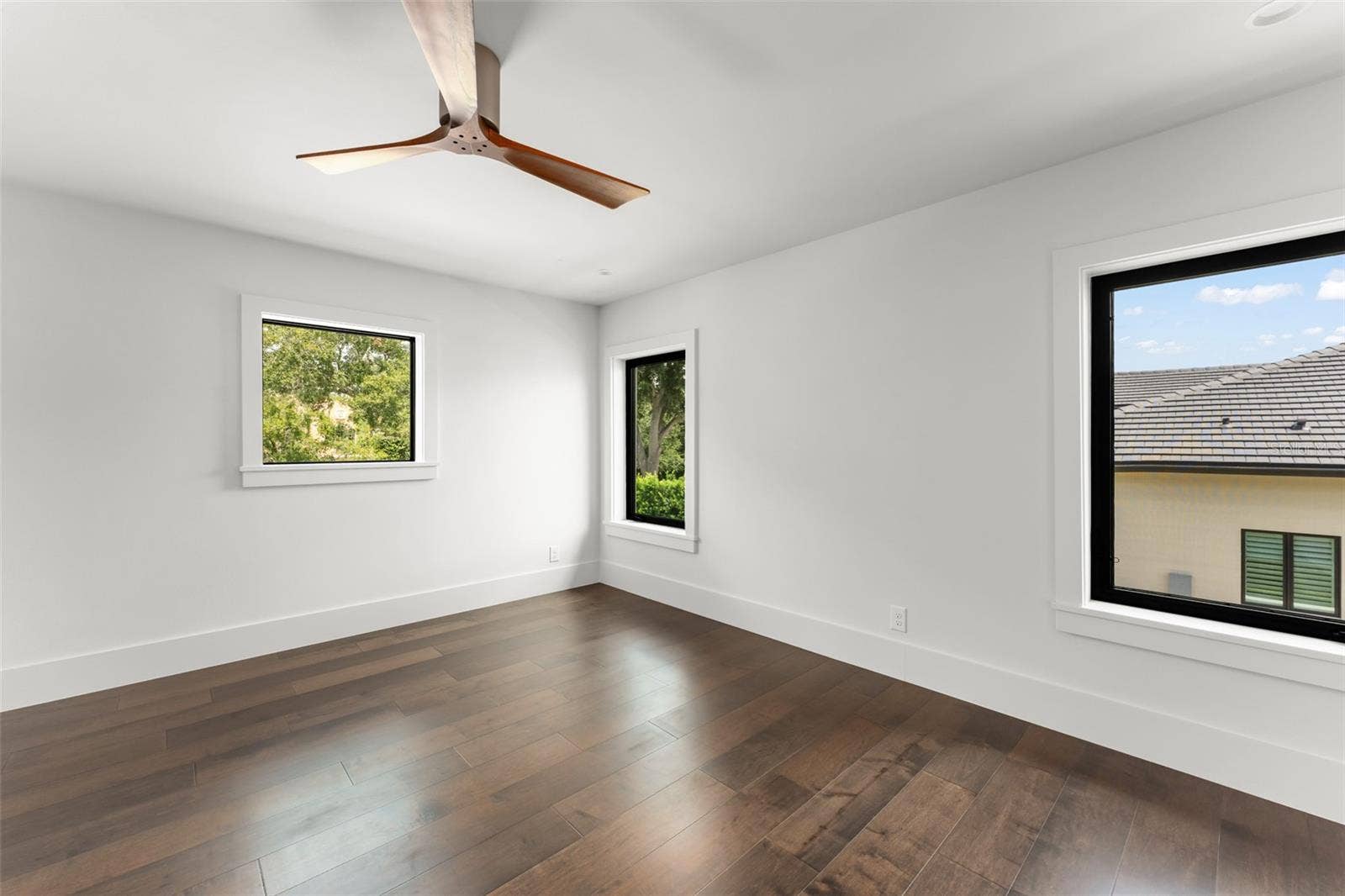 5373 ISLEWORTH COUNTRY CLUB DRIVE, Windermere, FL 34786 5373 ISLEWORTH COUNTRY CLUB DRIVE, Windermere, FL 34786