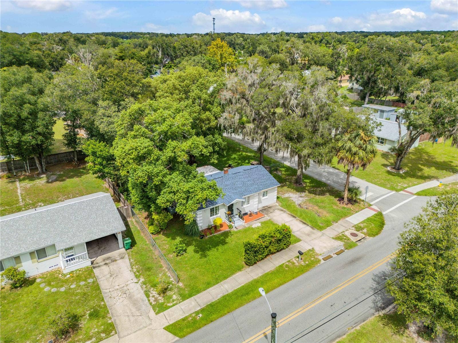 652 N STONE STREET, Deland, FL 32720 652 N STONE STREET, Deland, FL 32720