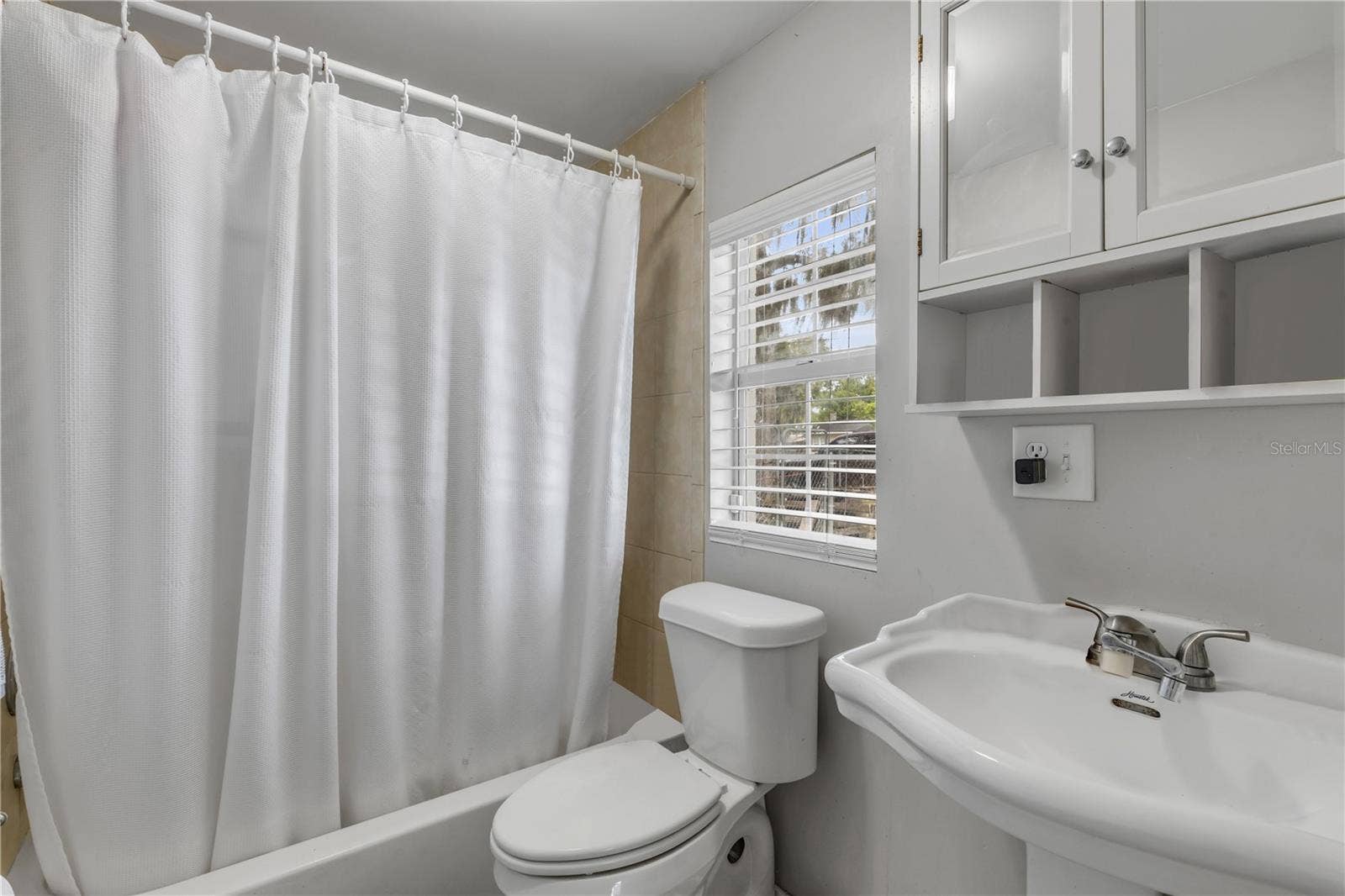 652 N STONE STREET, Deland, FL 32720 652 N STONE STREET, Deland, FL 32720