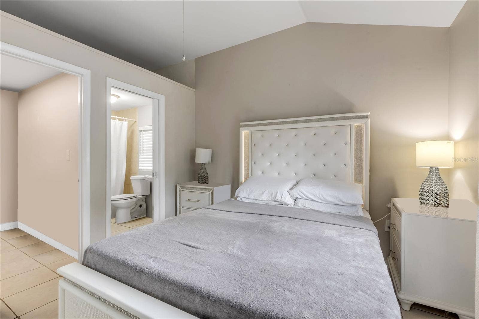 652 N STONE STREET, Deland, FL 32720 652 N STONE STREET, Deland, FL 32720