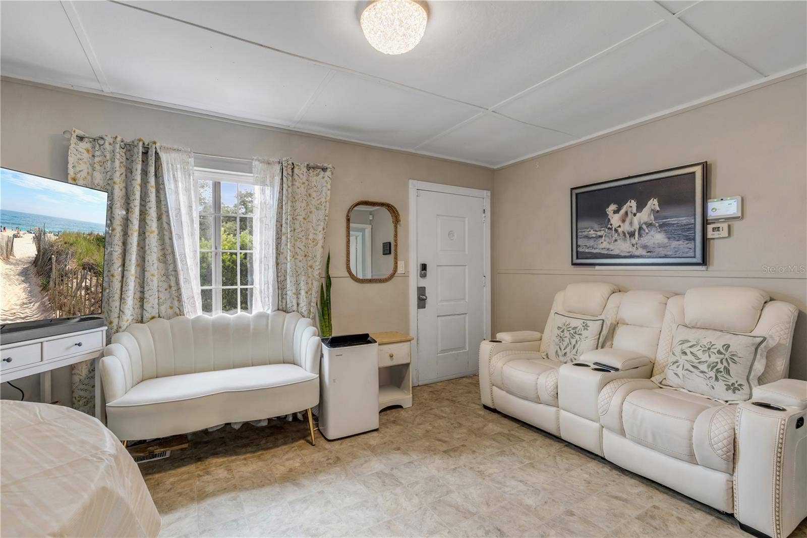 652 N STONE STREET, Deland, FL 32720 652 N STONE STREET, Deland, FL 32720
