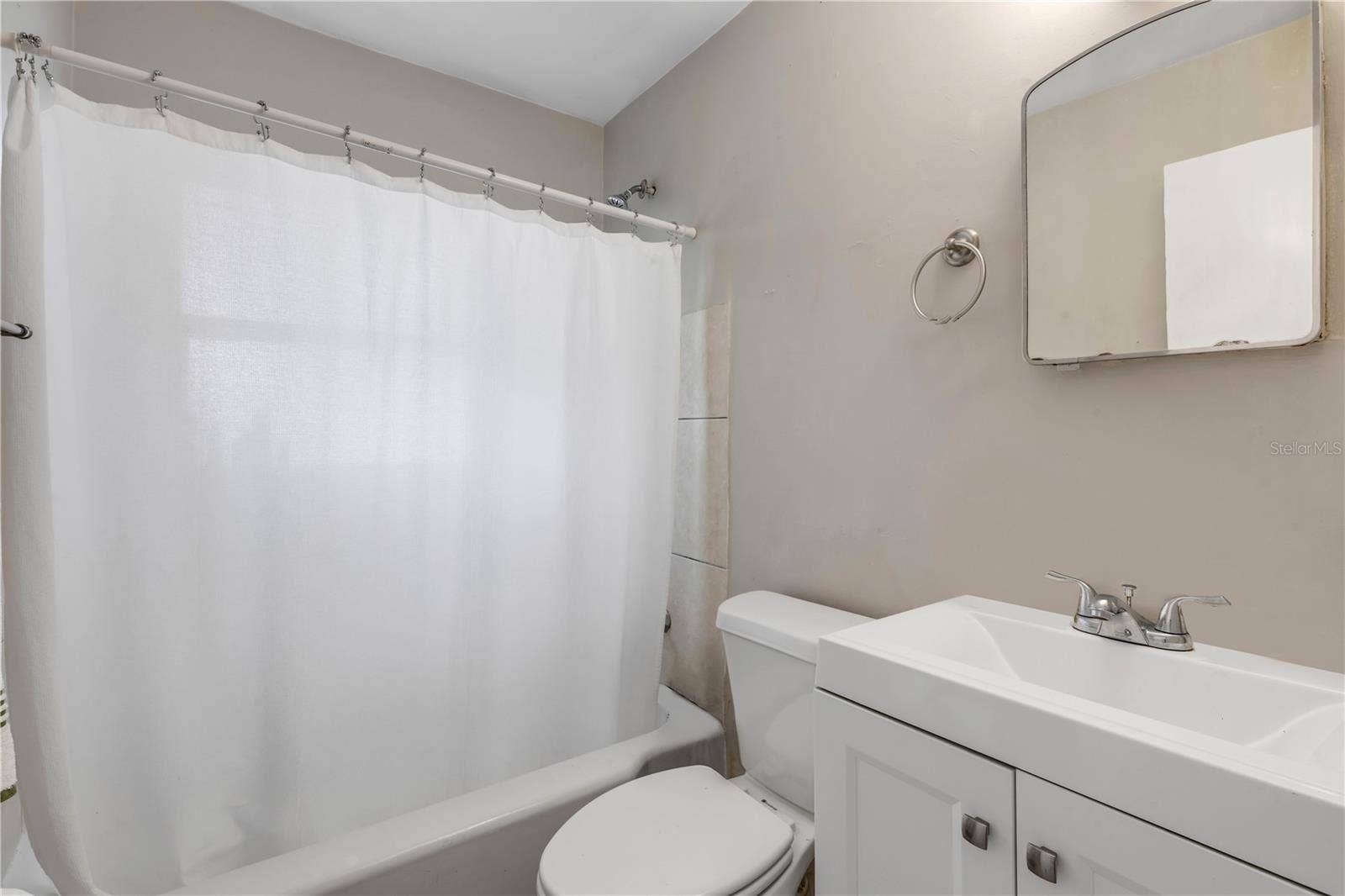 652 N STONE STREET, Deland, FL 32720 652 N STONE STREET, Deland, FL 32720