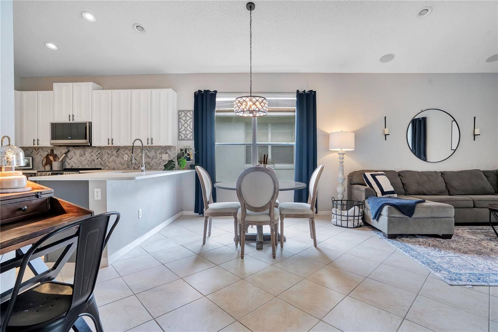 4610 REDMOND PLACE, Sanford, FL 32771 4610 REDMOND PLACE, Sanford, FL 32771