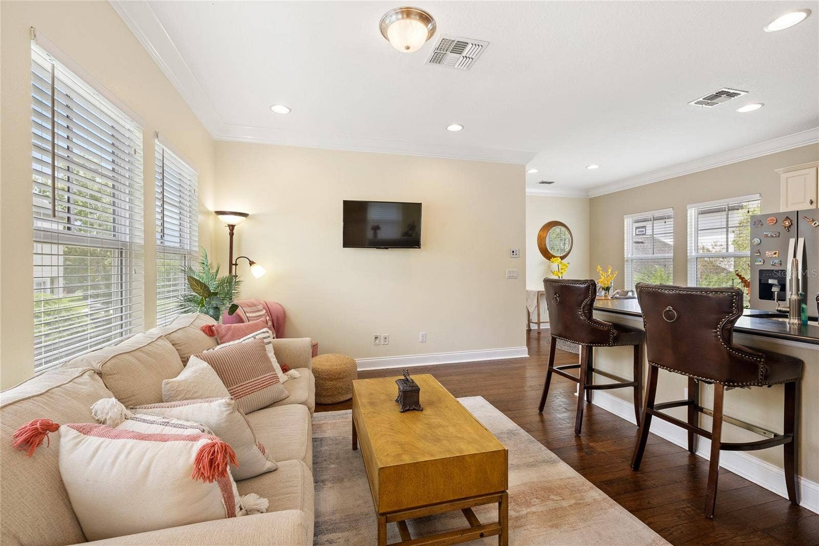 13817 ELIOT AVENUE, Orlando, FL 32827 Apartment Living Room
