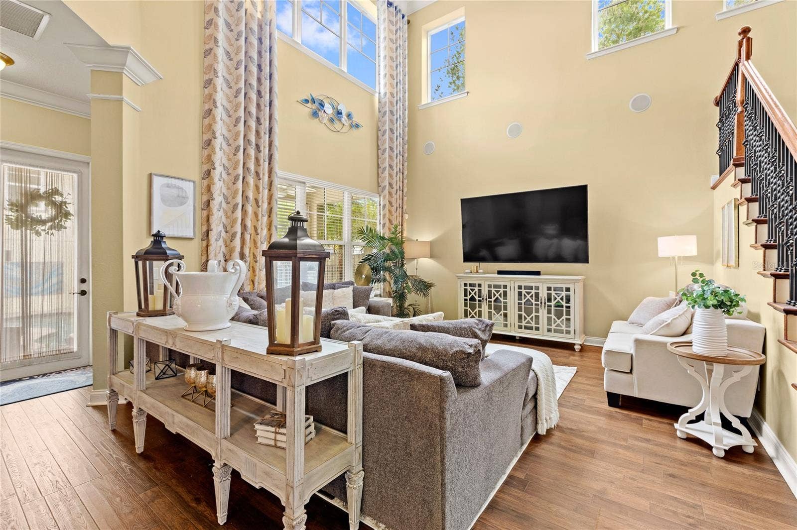 13817 ELIOT AVENUE, Orlando, FL 32827 Living Room