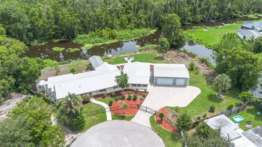 Property photo for 507 PHYLLIS CIRCLE, Eustis, FL