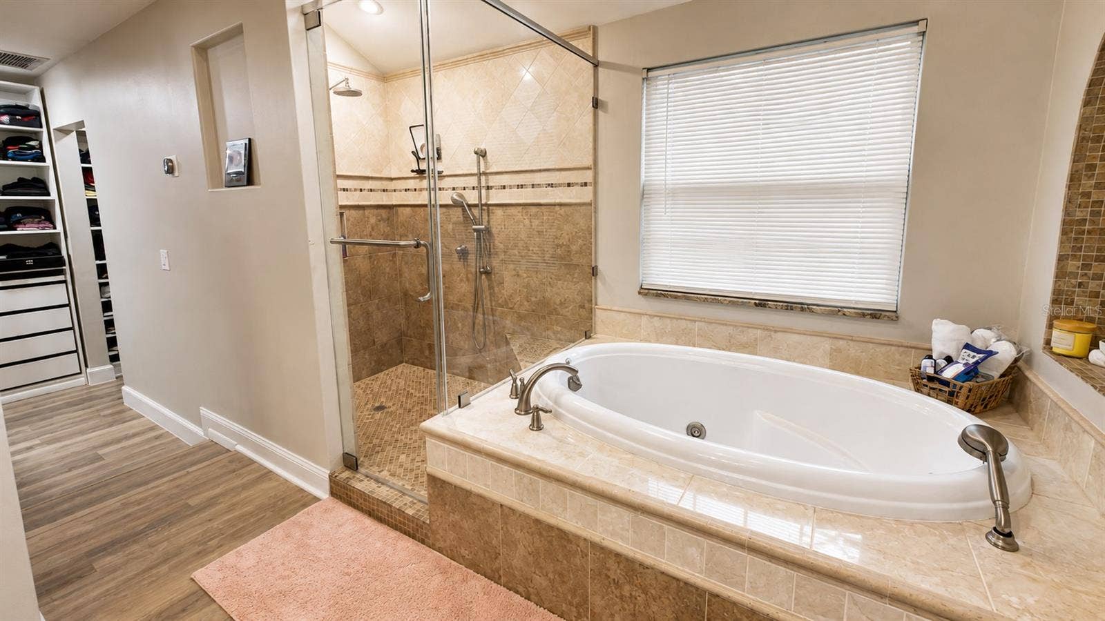 7903 PALMDALE DRIVE, Orlando, FL 32819 7903 PALMDALE DRIVE, Orlando, FL 32819
