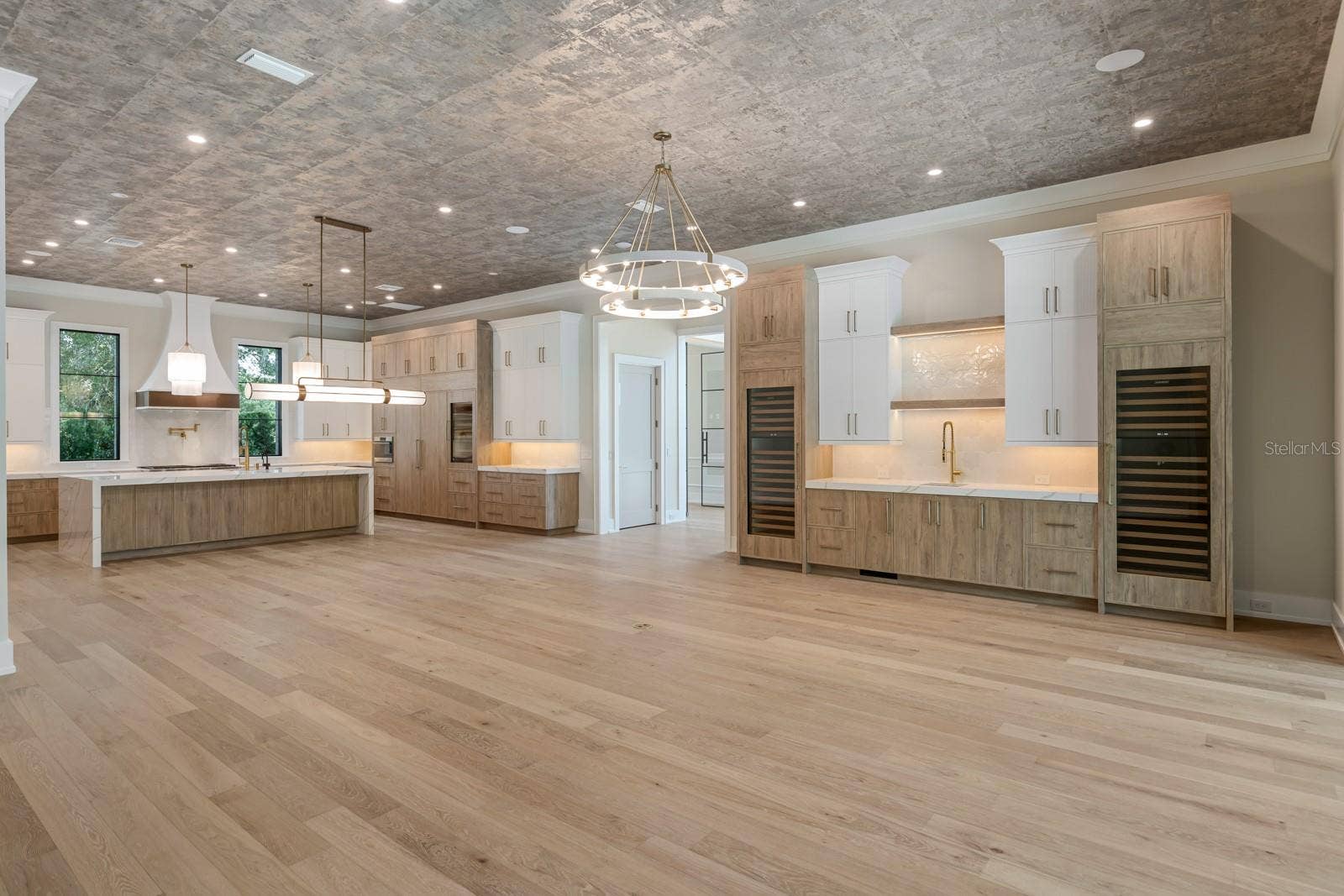 698 N NEW YORK AVENUE, Winter Park, FL 32789 Great Room/Dining/Kitchen
