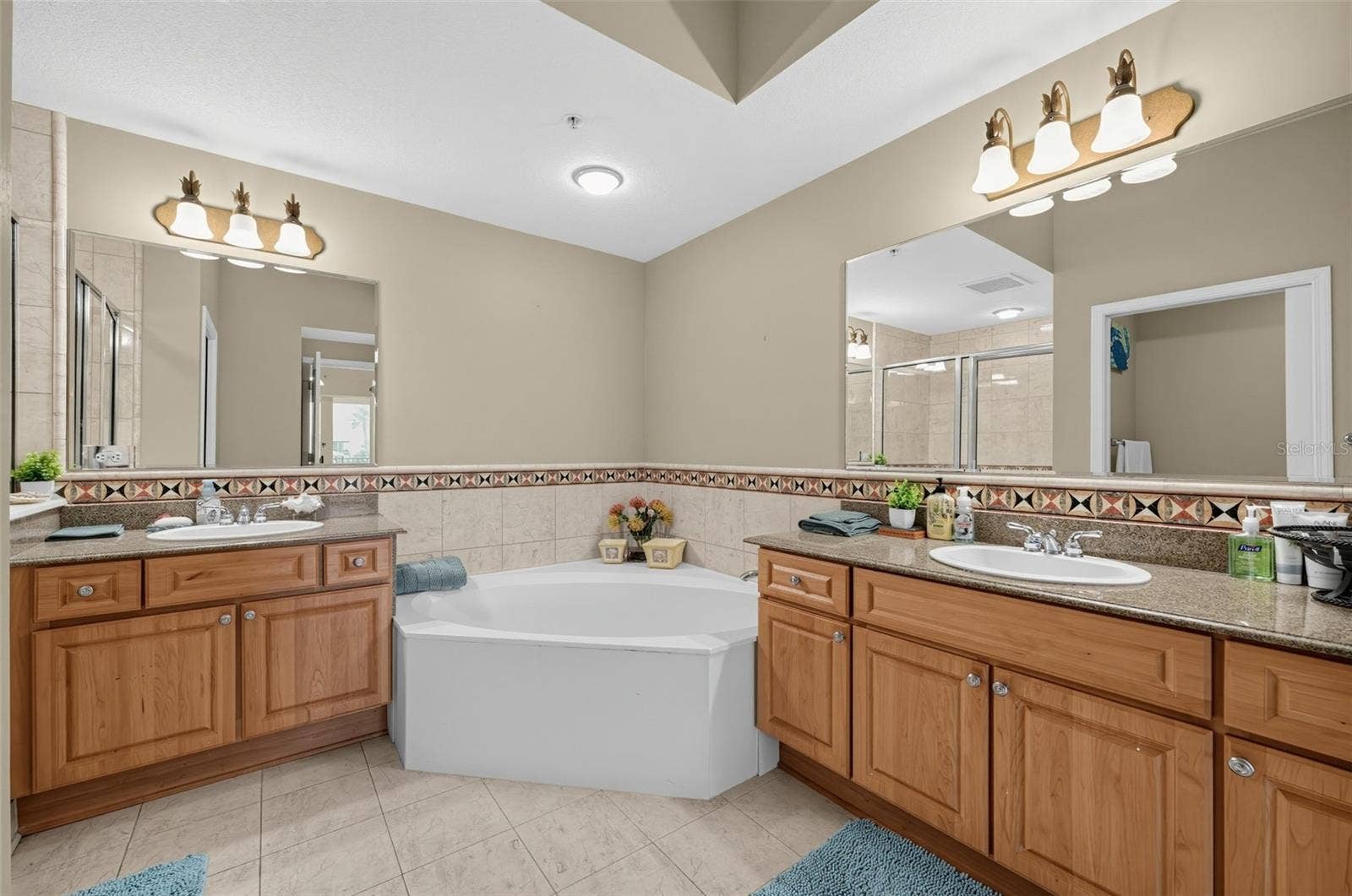 200 OCEAN CREST DRIVE, #109, Palm Coast, FL 32137 200 OCEAN CREST DRIVE, #109, Palm Coast, FL 32137