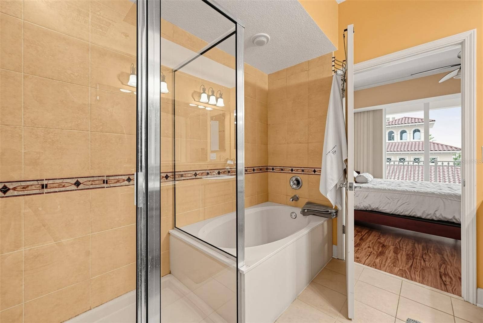 200 OCEAN CREST DRIVE, #109, Palm Coast, FL 32137 200 OCEAN CREST DRIVE, #109, Palm Coast, FL 32137