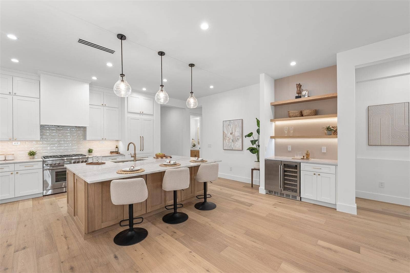 10 W HARVARD STREET, Orlando, FL 32804 10 W HARVARD STREET, Orlando, FL 32804