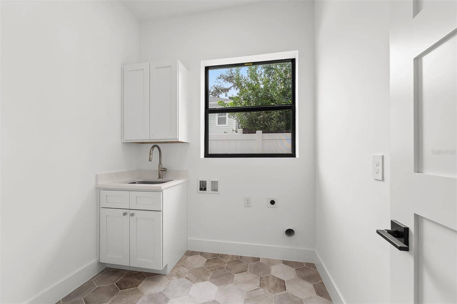 10 W HARVARD STREET, Orlando, FL 32804 10 W HARVARD STREET, Orlando, FL 32804