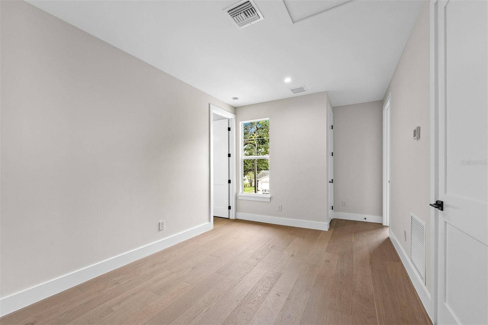 726 GOLFVIEW STREET, Orlando, FL 32804 726 GOLFVIEW STREET, Orlando, FL 32804