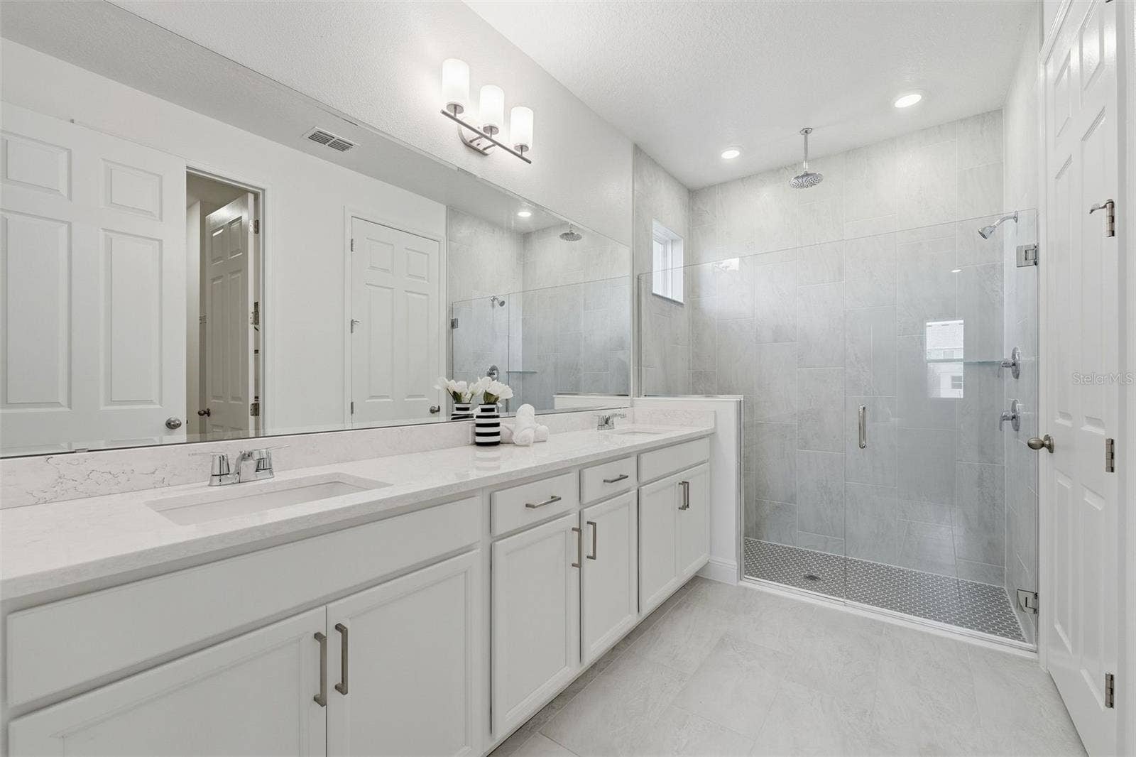 5860 SIERRA CROWN STREET, Mount Dora, FL 32757 Primary Bathroom