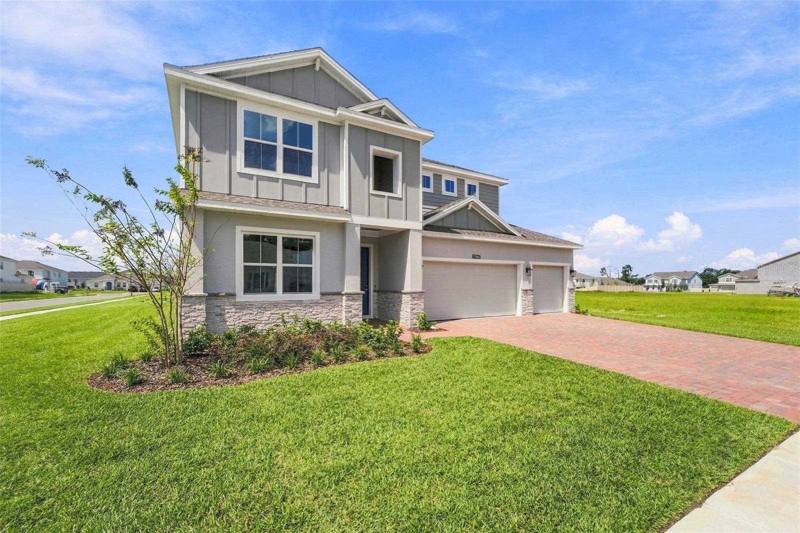 5860 SIERRA CROWN STREET, Mount Dora, FL 32757 Front Exterior