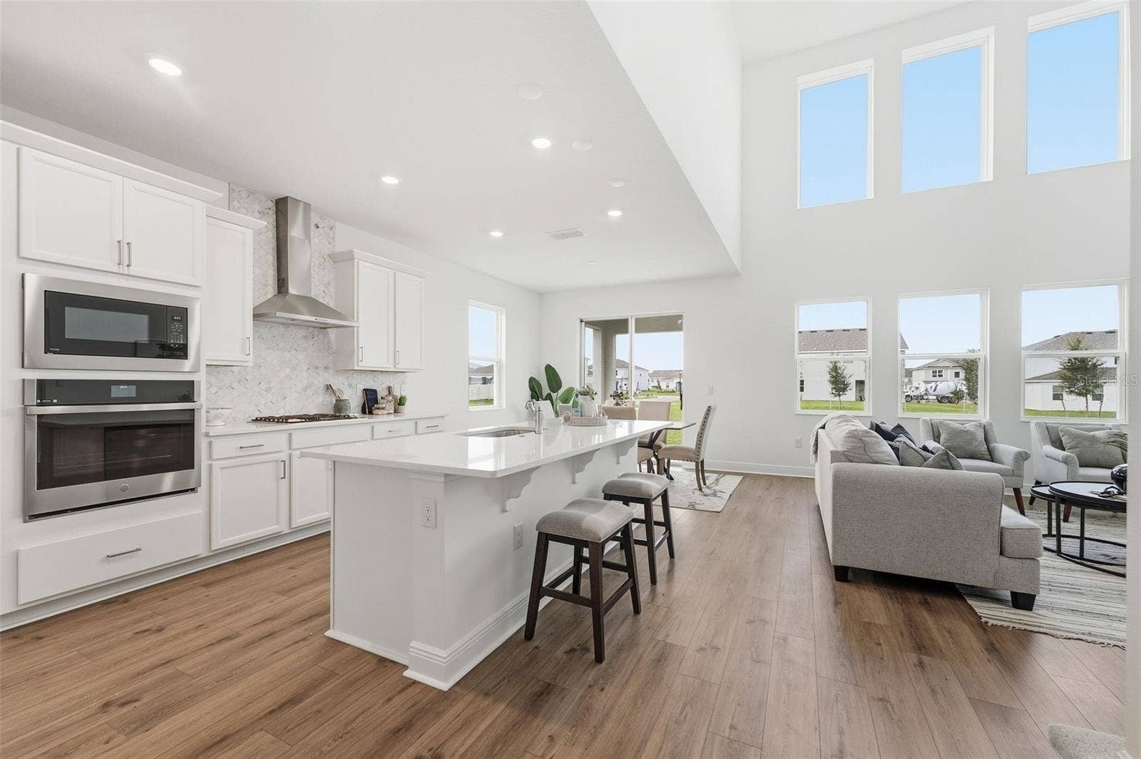 5860 SIERRA CROWN STREET, Mount Dora, FL 32757 5860 SIERRA CROWN STREET, Mount Dora, FL 32757