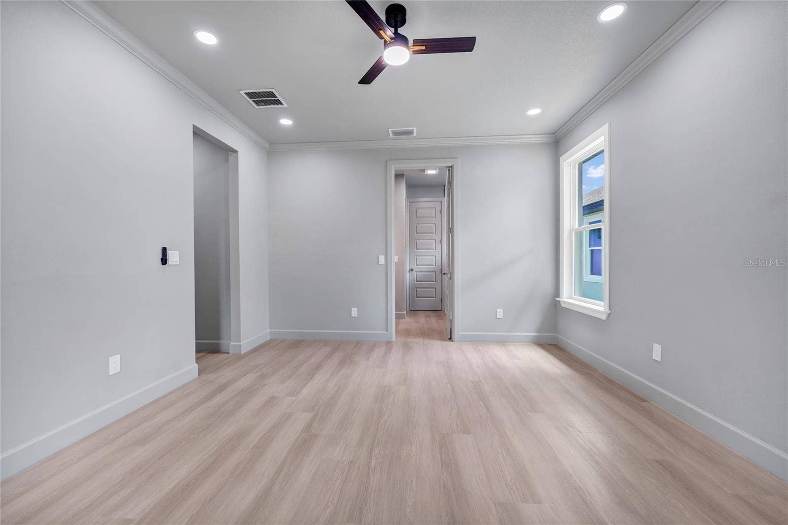 2034 E GRANT AVENUE, Orlando, FL 32806 2034 E GRANT AVENUE, Orlando, FL 32806