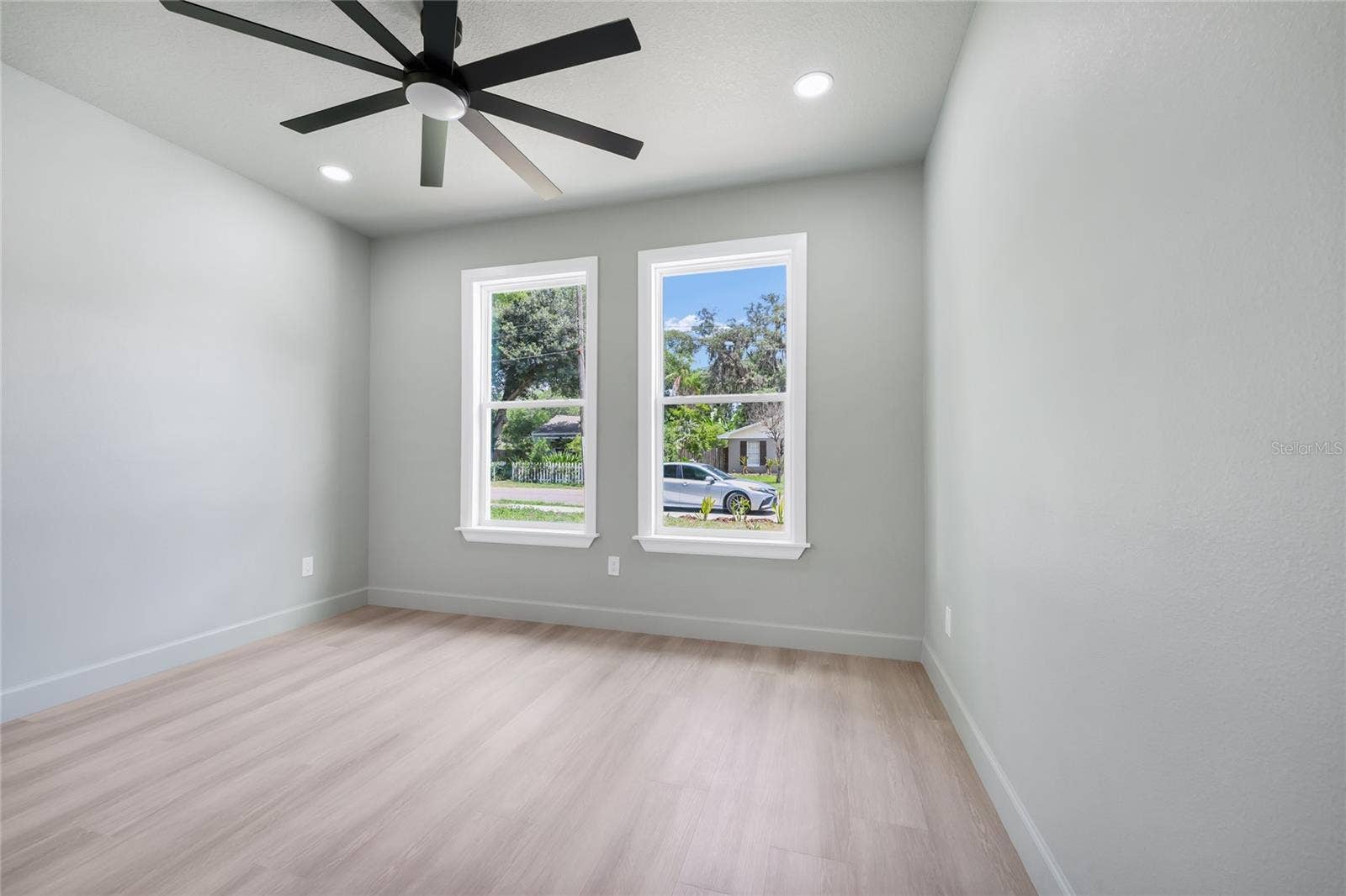 2034 E GRANT AVENUE, Orlando, FL 32806 2034 E GRANT AVENUE, Orlando, FL 32806