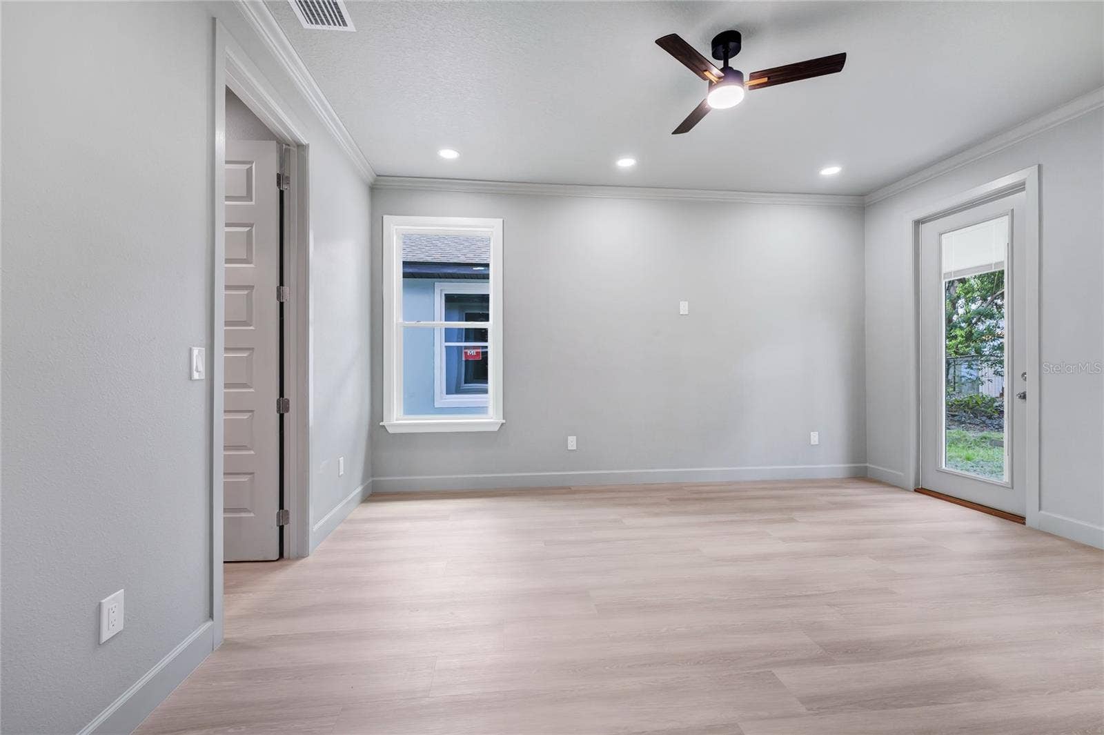 2034 E GRANT AVENUE, Orlando, FL 32806 2034 E GRANT AVENUE, Orlando, FL 32806