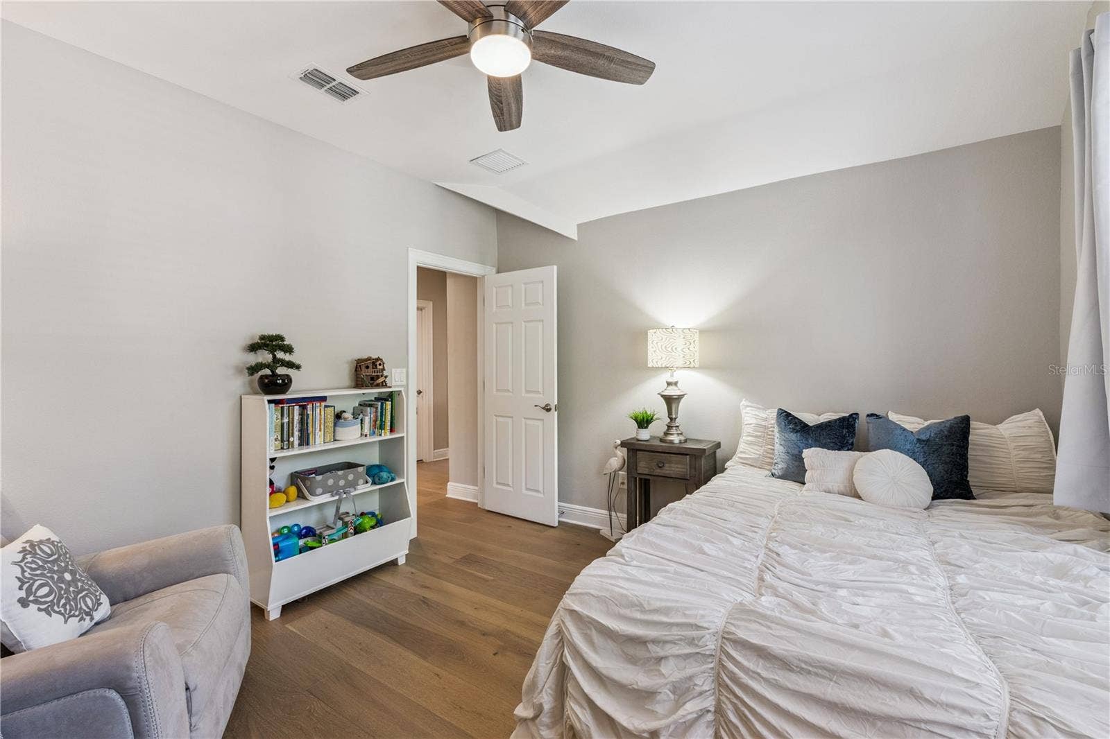 210 HIBISCUS COURT, Orlando, FL 32801