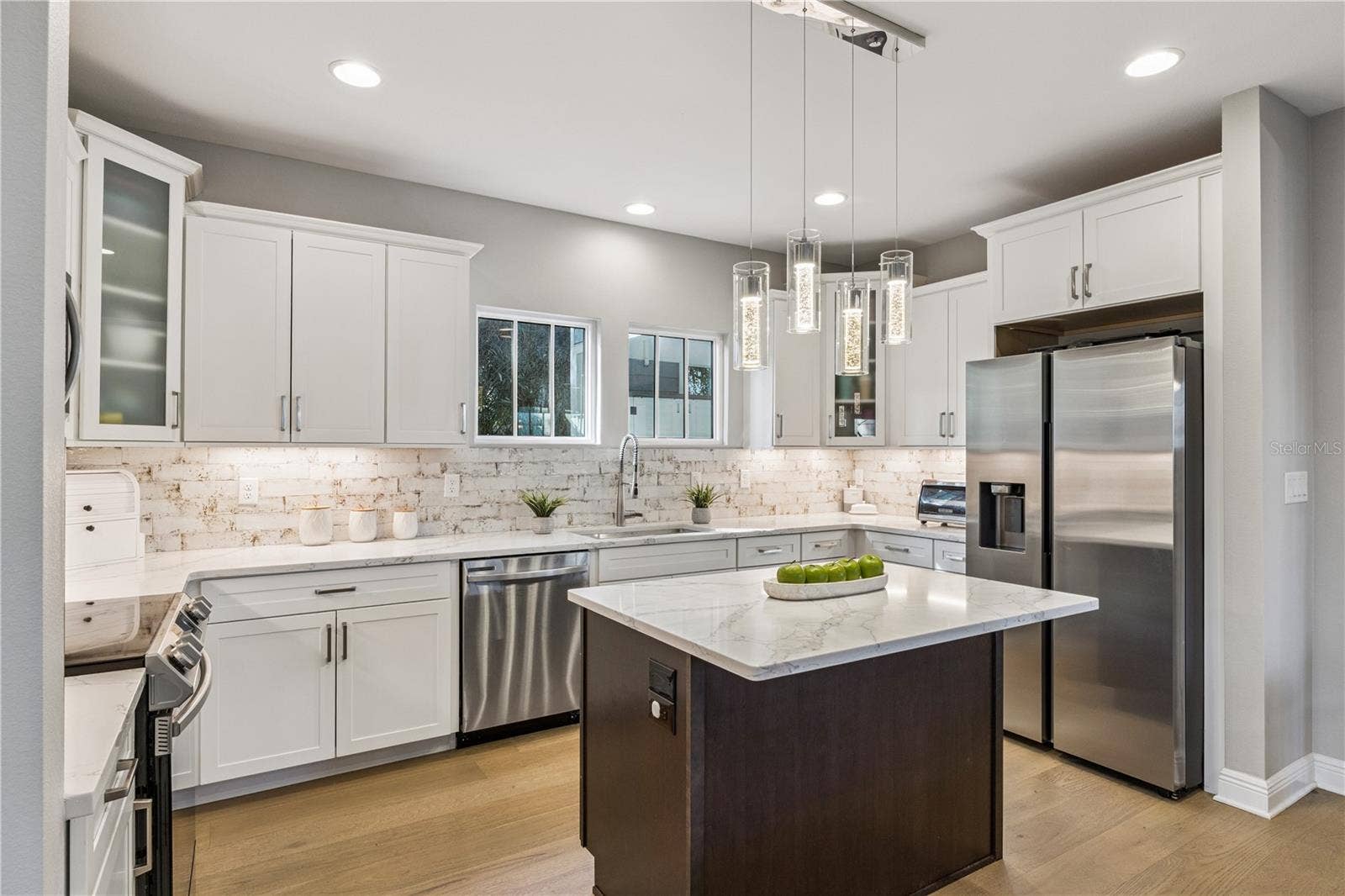 210 HIBISCUS COURT, Orlando, FL 32801